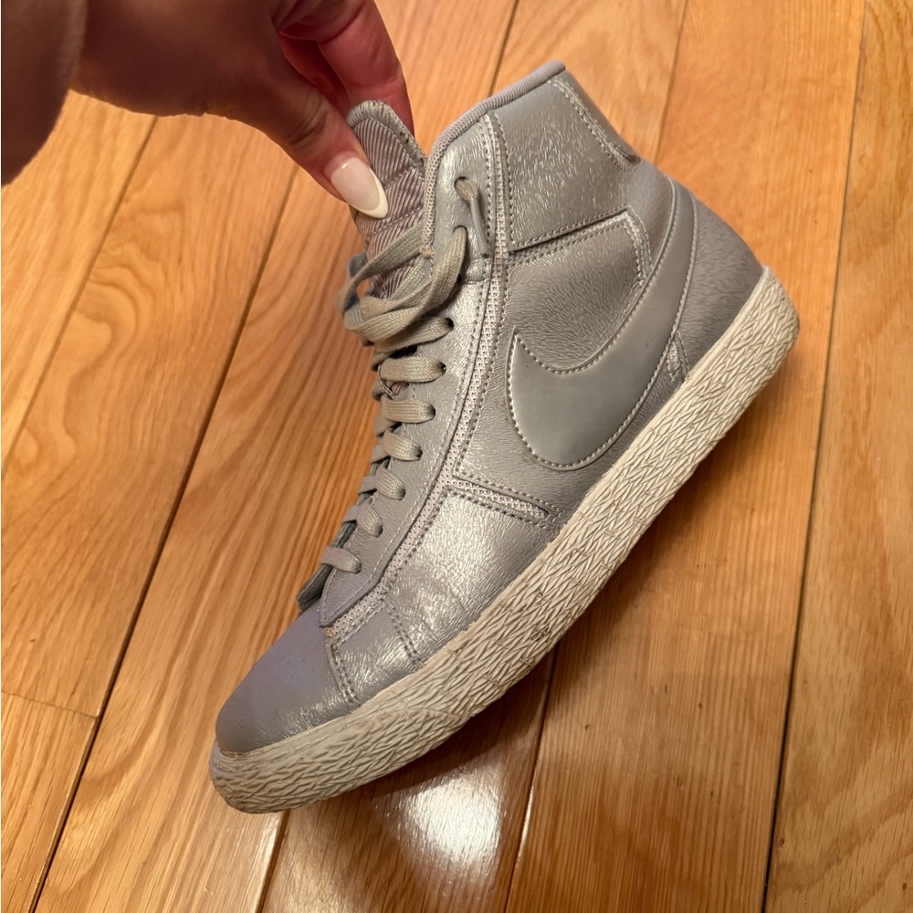 Nike Silver High-Top Sneakers women’s
